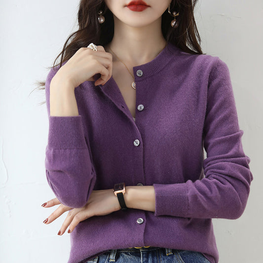 Pull boutonné en vison coupe régulière pour femmes