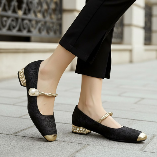 Women Strap Shoes Buckle Closure Cushioned Sole