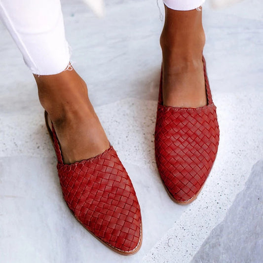 Mules planos de cuero tejido para mujer, punta cerrada, sin cordones