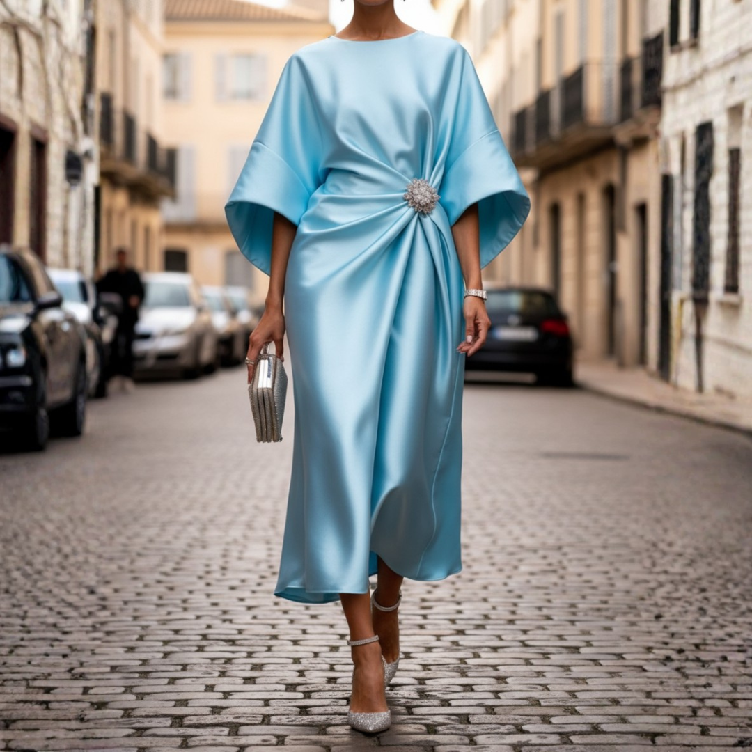 Vestido midi de satén para mujer con drapeado y broche de pedrería