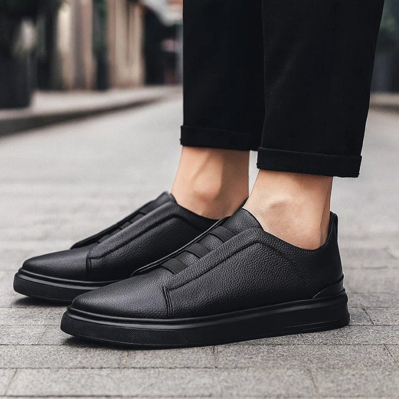 Men's Elastic Strap Leather Sneakers | Classic Fit Close Up