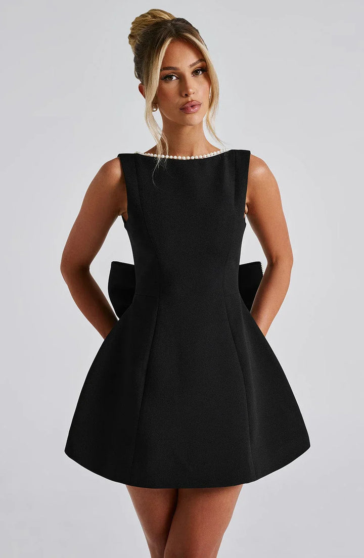 Robe courte femme sans manches avec nœud dans le dos