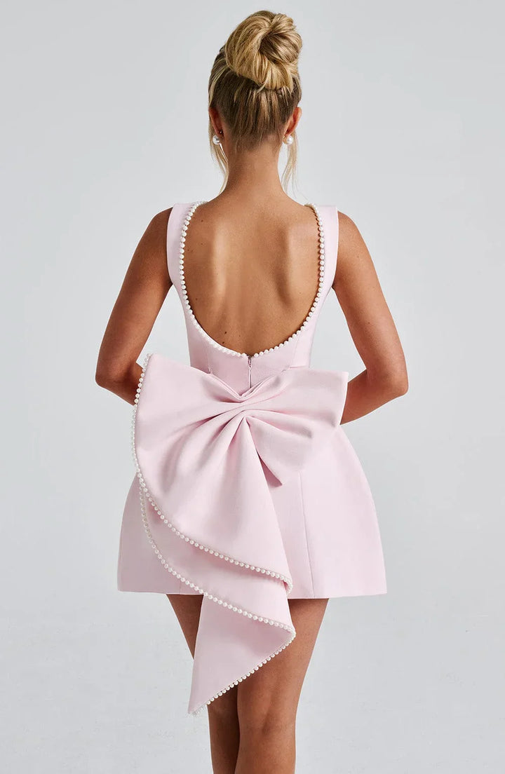 Robe courte femme sans manches avec nœud dans le dos