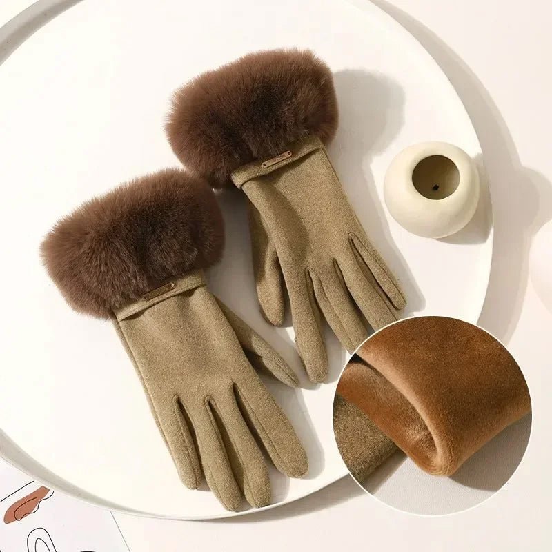 Women's Plush Cuff Winter Gloves | Suede Faux Fur Angle