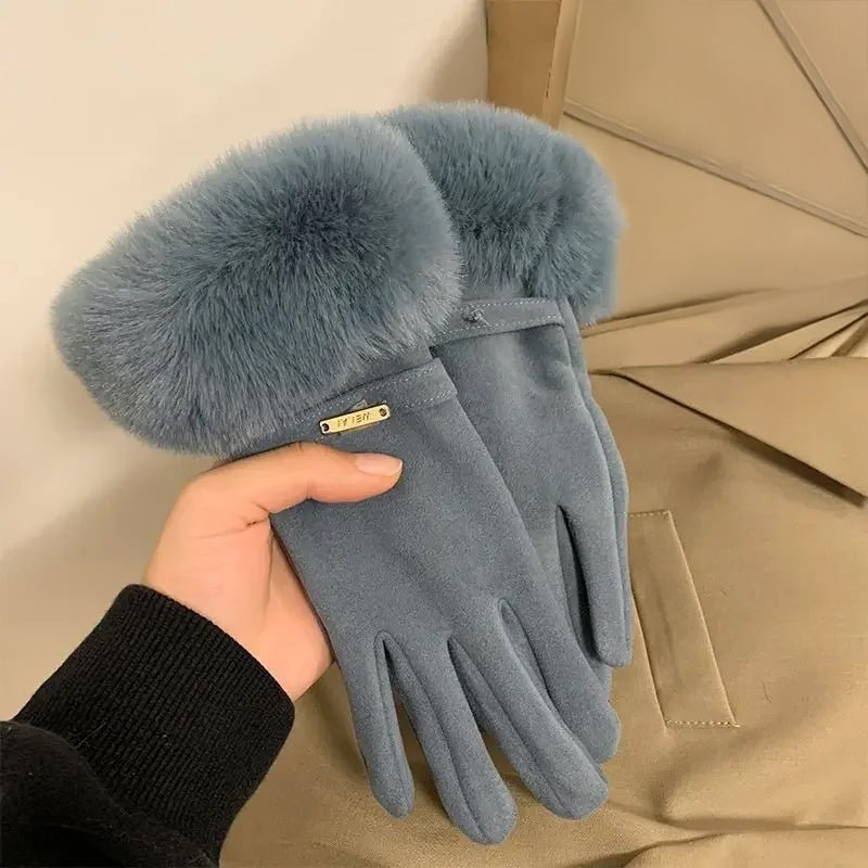 Women's Plush Cuff Winter Gloves | Suede Faux Fur Close Up